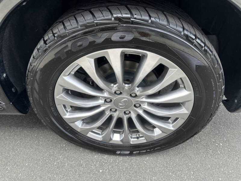 2017 Infiniti QX80