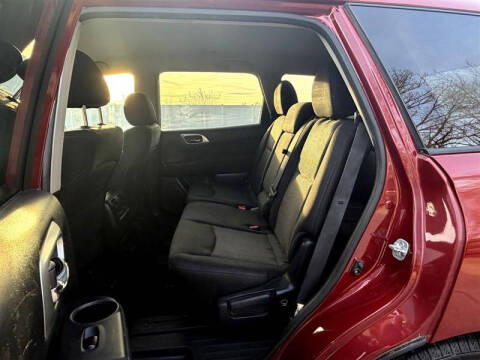 2017 Nissan Pathfinder SV