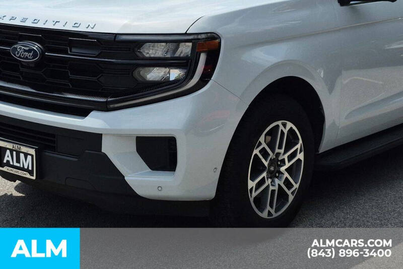 2025 Ford Expedition MAX Active