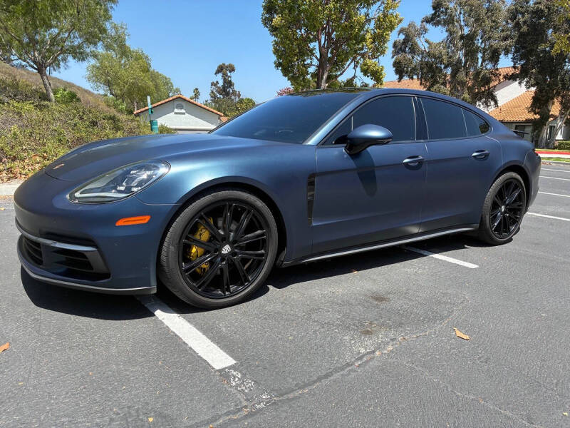 2018 Porsche Panamera 4