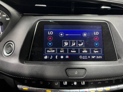 2023 Cadillac XT4 Premium Luxury