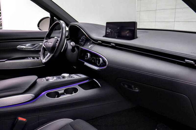 2022 Genesis GV70 2.5T Standard