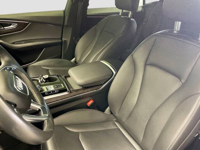 2021 Audi Q8 quattro Premium Plus 55 TFSI