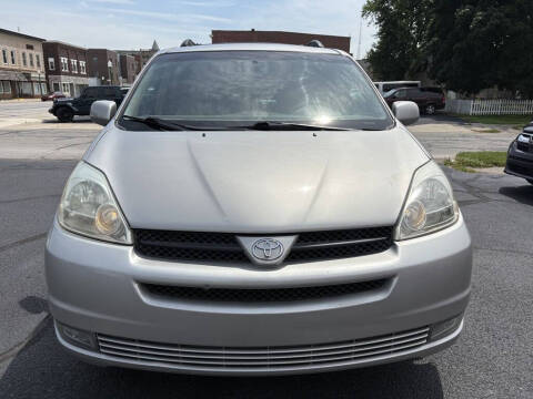 2005 Toyota Sienna