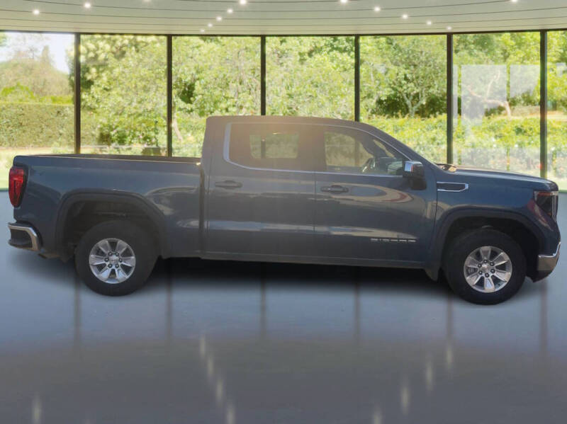 2024 GMC Sierra 1500 SLE