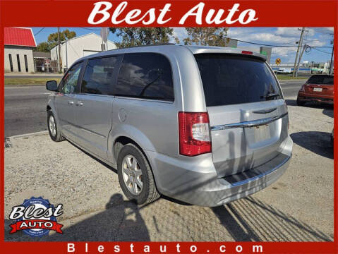 2012 Chrysler Town and Country Touring