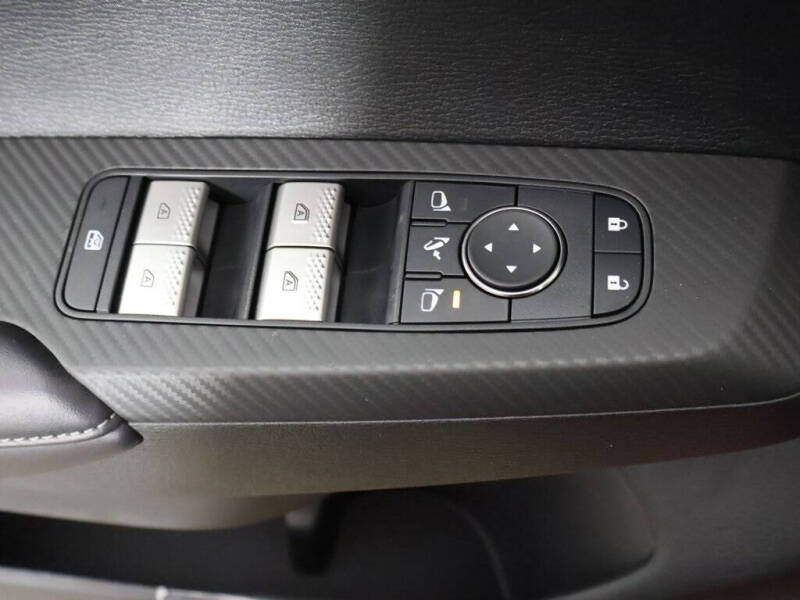 2025 Mitsubishi Outlander PHEV SEL