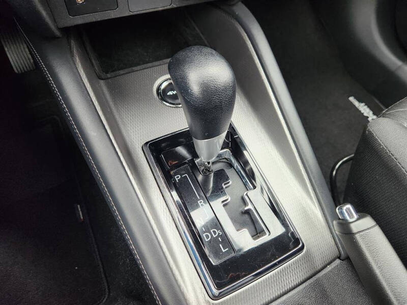 2024 Mitsubishi Outlander Sport ES