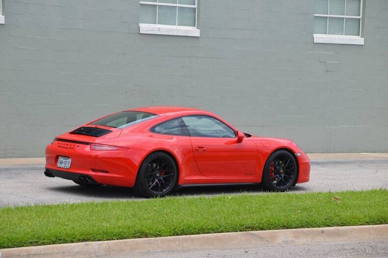 2015 Porsche 911