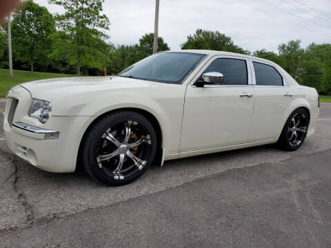 2006 Chrysler 300 for sale at Superior Auto Sales in Miamisburg OH