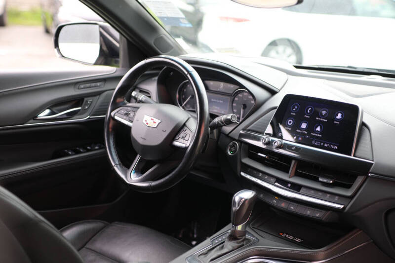 2023 Cadillac CT4 Premium Luxury