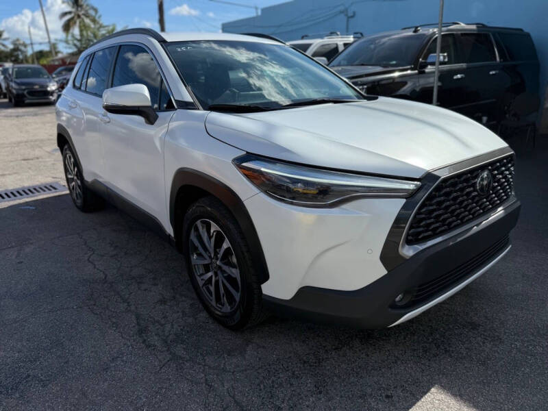 2023 Toyota Corolla Cross XLE