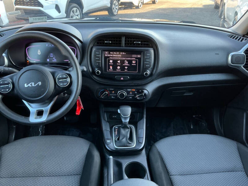 2023 Kia Soul LX