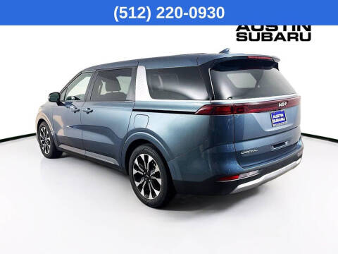 2023 Kia Carnival EX