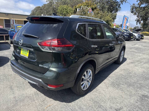 2018 Nissan Rogue SV