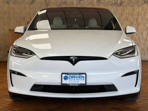 2023 Tesla Model X Standard Range