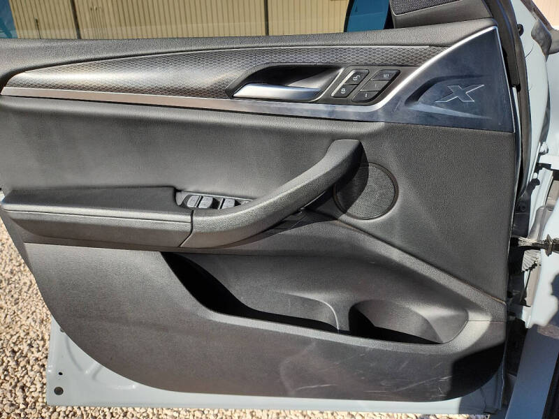 2023 BMW X4 xDrive30i