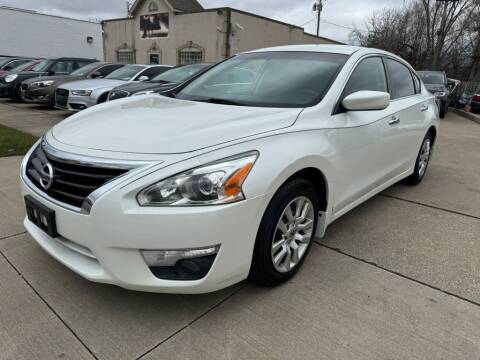 2015 Nissan Altima for sale at Auto 4 wholesale LLC in Parma OH