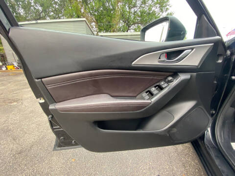 2018 Mazda MAZDA3 Touring