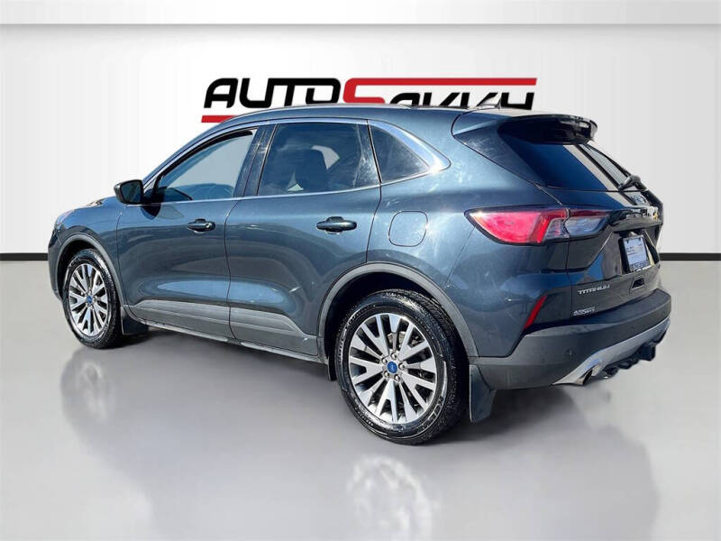 2022 Ford Escape Titanium