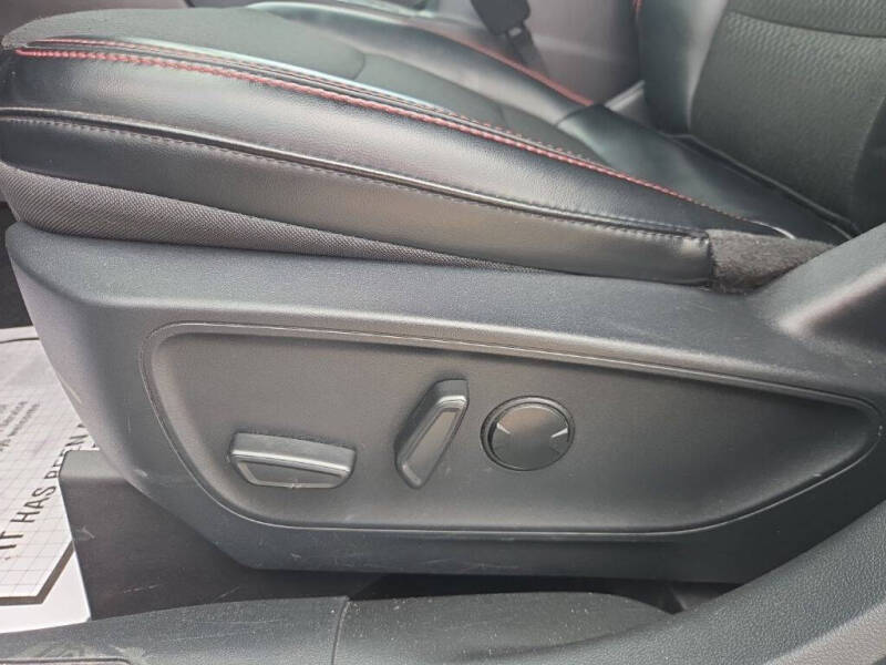 2025 Ford Escape ST-Line Select
