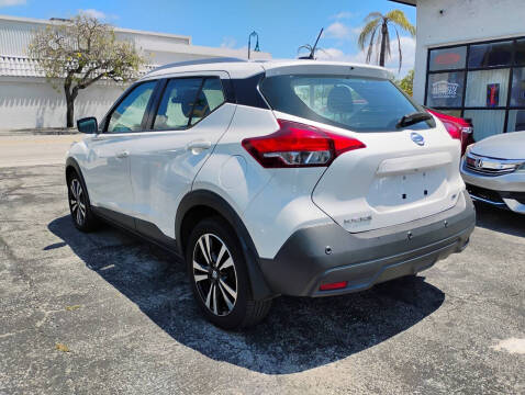 2020 Nissan Kicks SV