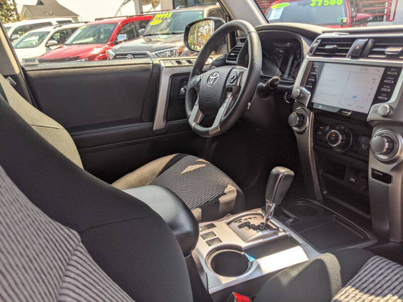 2024 Toyota 4Runner SR5