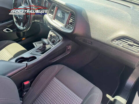 2020 Dodge Challenger SXT