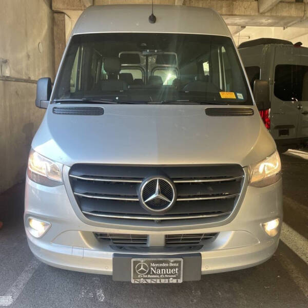 2022 Mercedes-Benz Sprinter Passenger Van Base photo 2