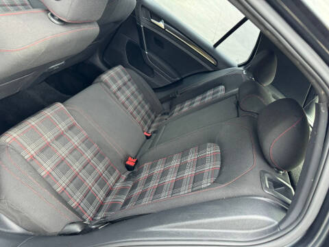2017 Volkswagen Golf GTI S