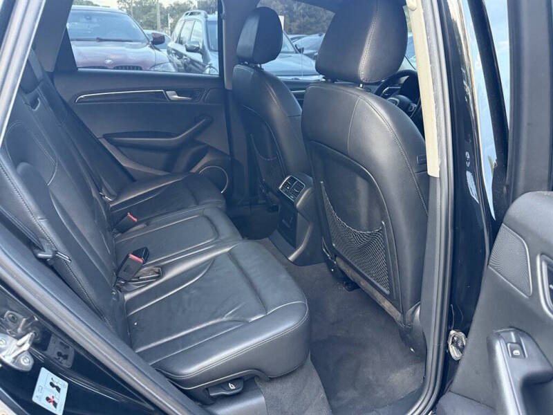 2011 Audi Q5 2.0T quattro Premium Plus