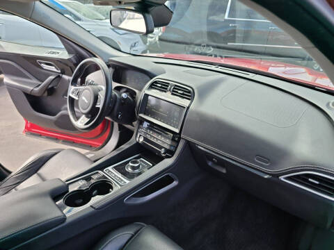 2017 Jaguar F-PACE 20d R-Sport