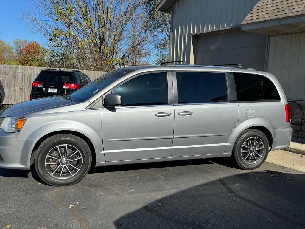 2017 Dodge Grand Caravan for sale at Legit Motors in Elkhart, IN