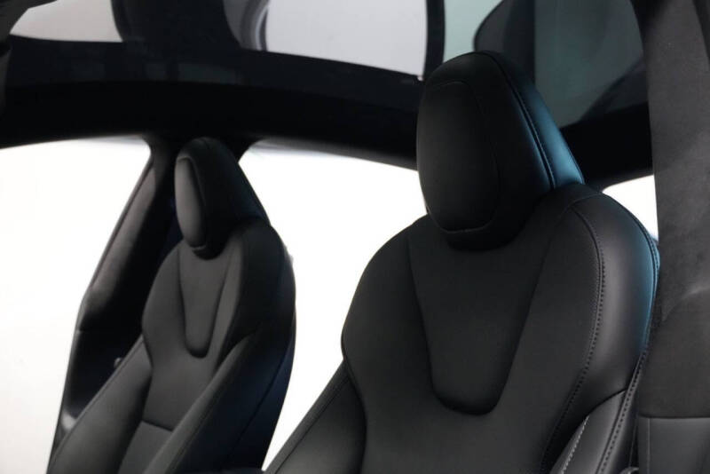 2023 Tesla Model S Plaid