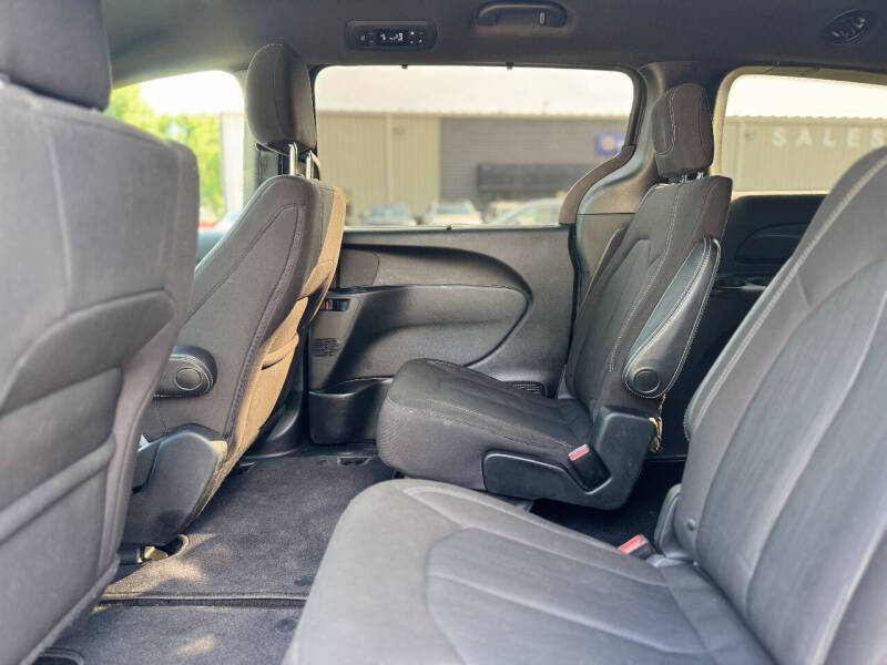 2020 Chrysler Pacifica Touring