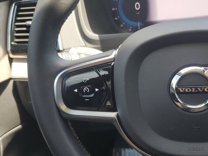 2024 Volvo XC90 B6 Ultimate Bright Theme 7P