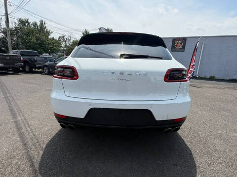 2016 Porsche Macan S