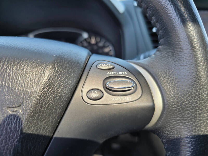 2017 Nissan Pathfinder