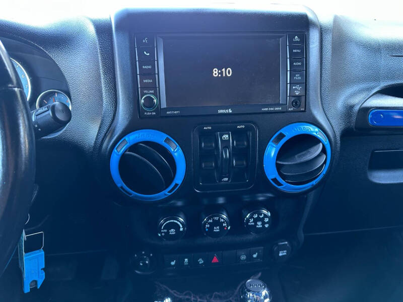 2012 Jeep Wrangler Unlimited Arctic