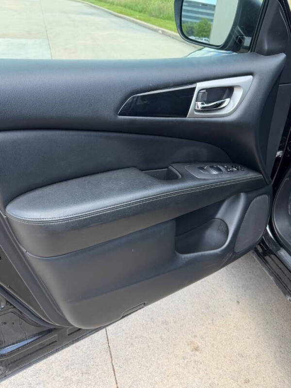 2020 Nissan Pathfinder S