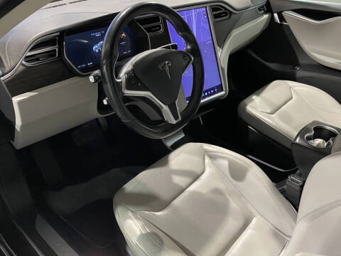 2015 Tesla Model S 70D