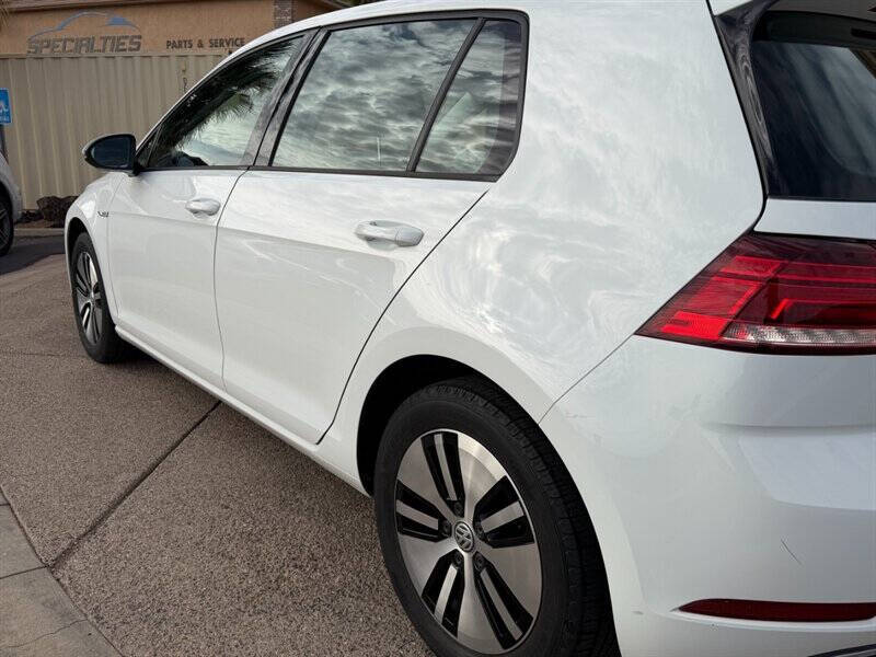 2017 Volkswagen e-Golf SE