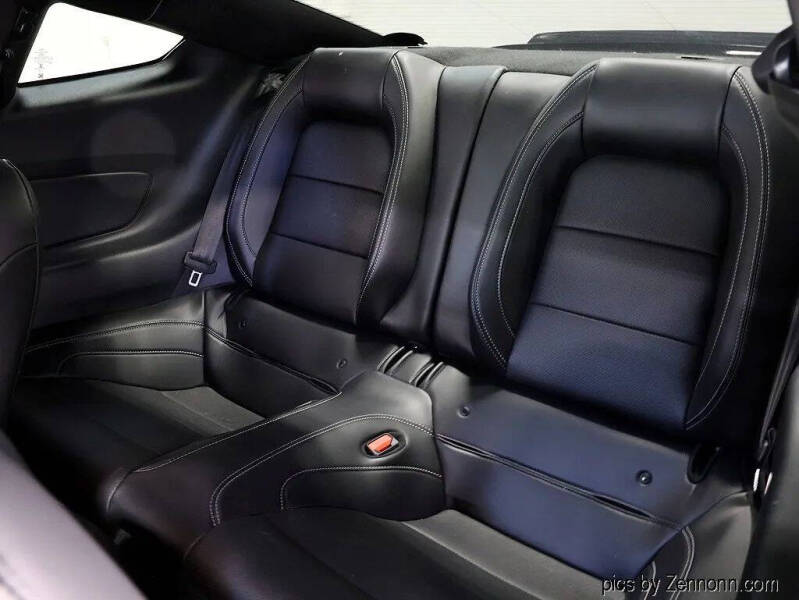 2022 Ford Mustang Mach 1