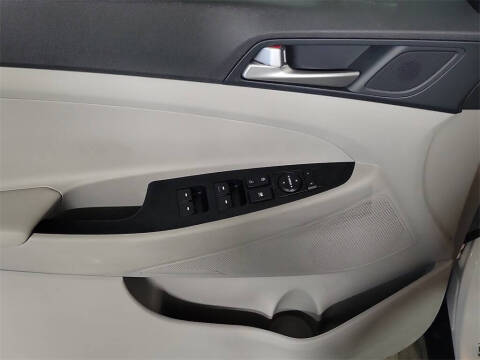 2021 Hyundai Tucson SE