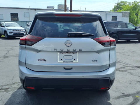 2025 Nissan Rogue SV