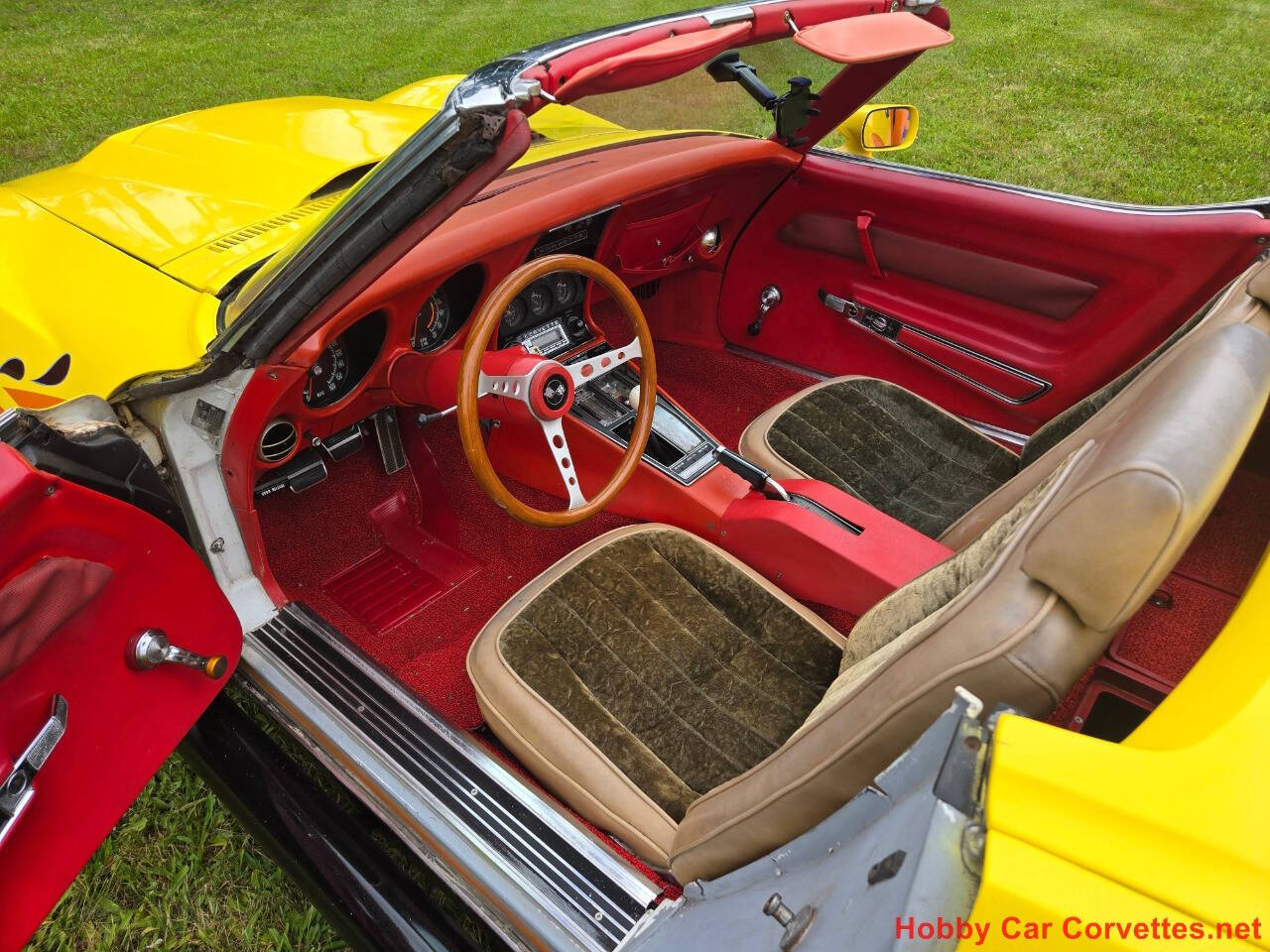 1969 Chevrolet Corvette 24