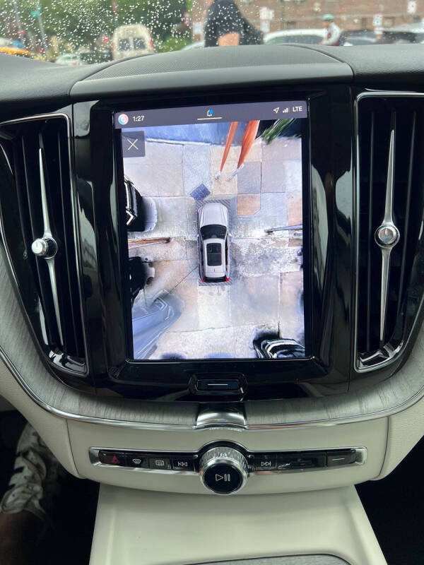 2025 Volvo XC60 B5 Plus Dark Theme