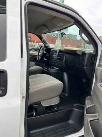 2016 Chevrolet Express 2500