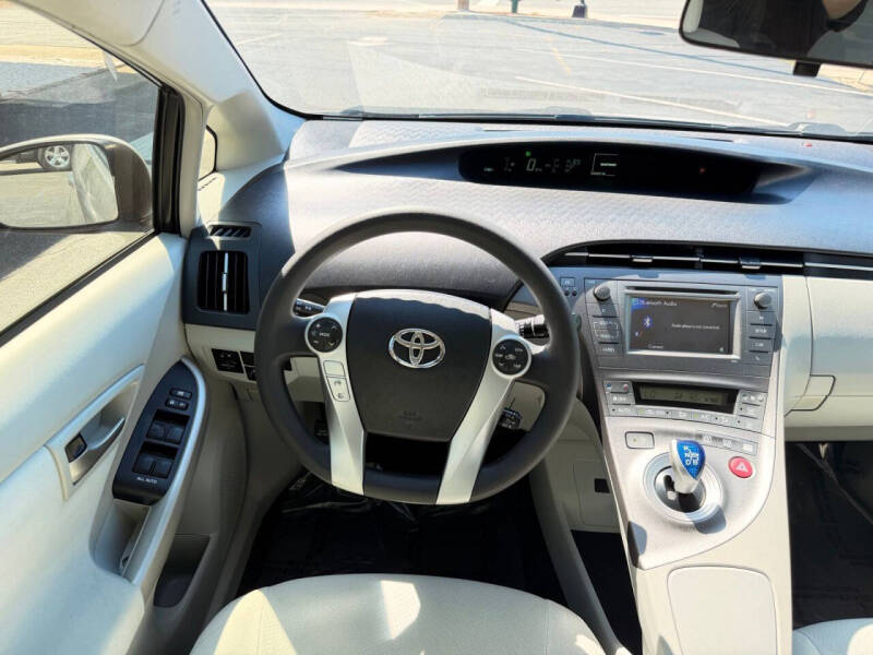 2012 Toyota Prius Two