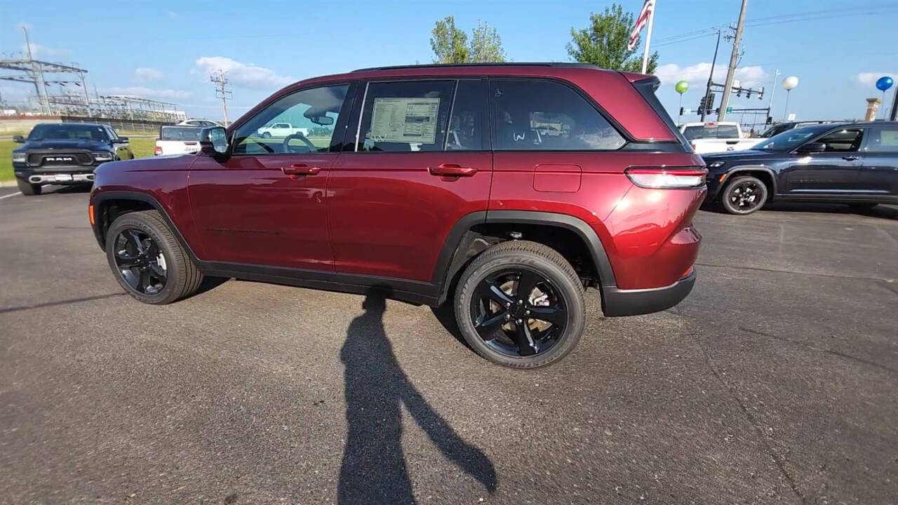 2024 Jeep Grand Cherokee for sale at Victoria Auto Sales in Victoria, MN